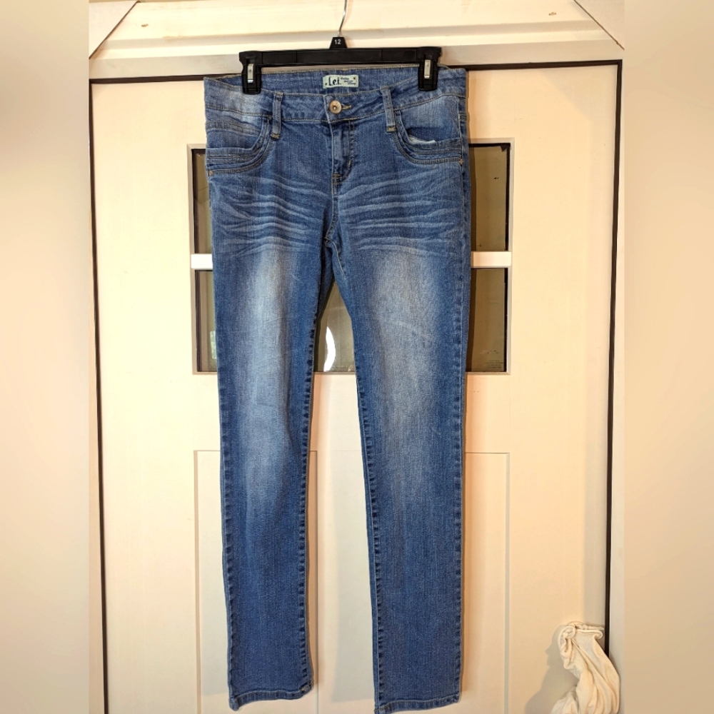 Y2K lei Juniors Size 11 straight/skinny leg blue jeans retro